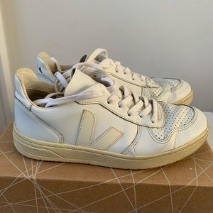 VEJA  Sneakers V10 Leather Extra White Size 7